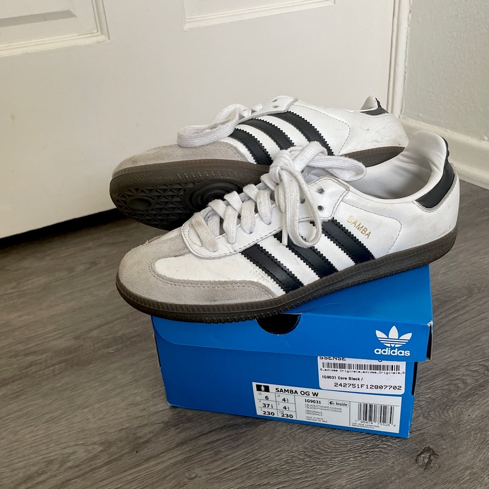 Addidas Samba OG shoes | White Sneakers | Size 6
